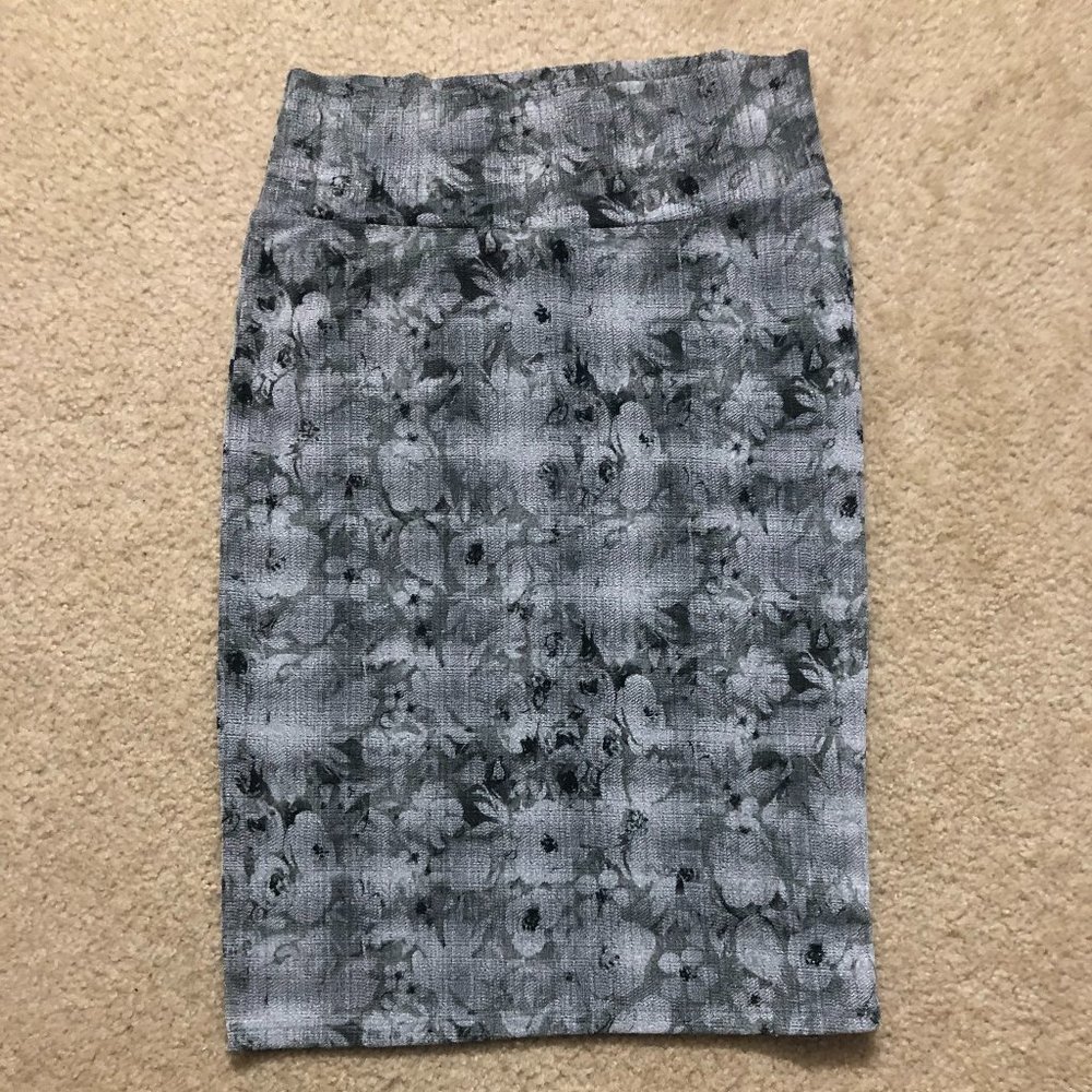 LuLaRoe Cassie Medium